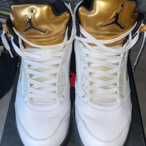 Blk white and gold Jordan retro 5s size 14